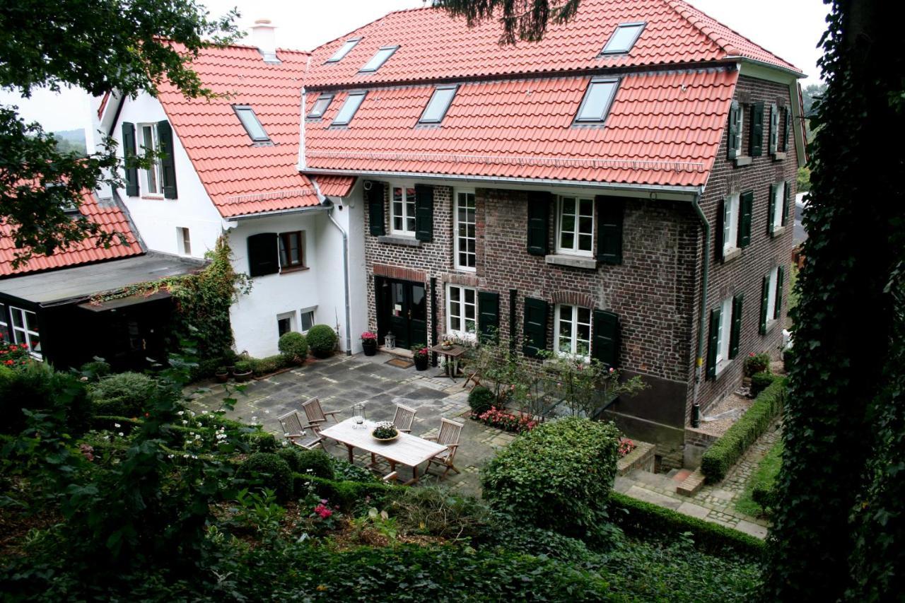 Landhaus In Idyllischer, Ruhiger Lage Und Flughafennaehe Ратінген Екстер'єр фото