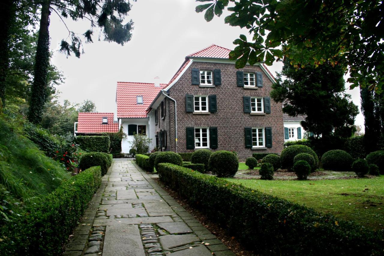 Landhaus In Idyllischer, Ruhiger Lage Und Flughafennaehe Ратінген Екстер'єр фото