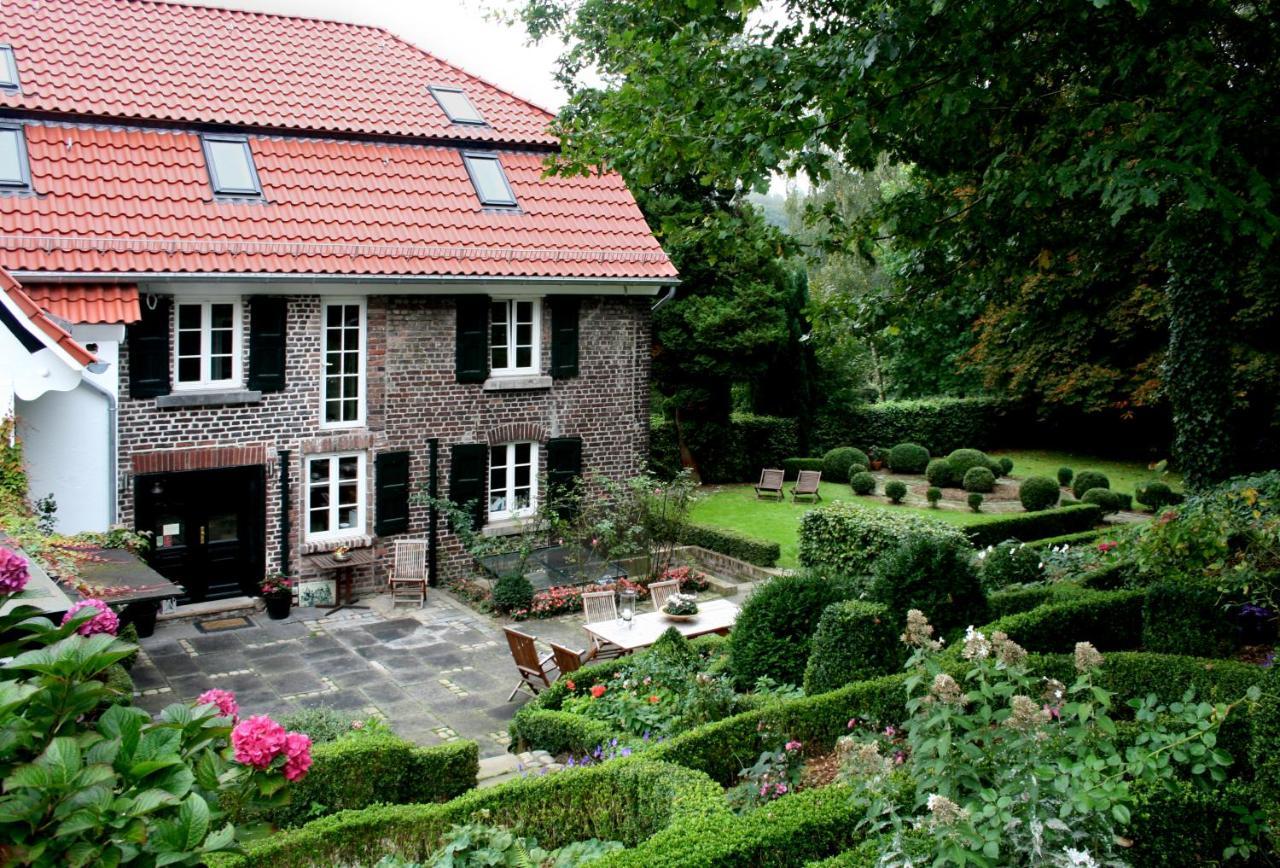 Landhaus In Idyllischer, Ruhiger Lage Und Flughafennaehe Ратінген Екстер'єр фото